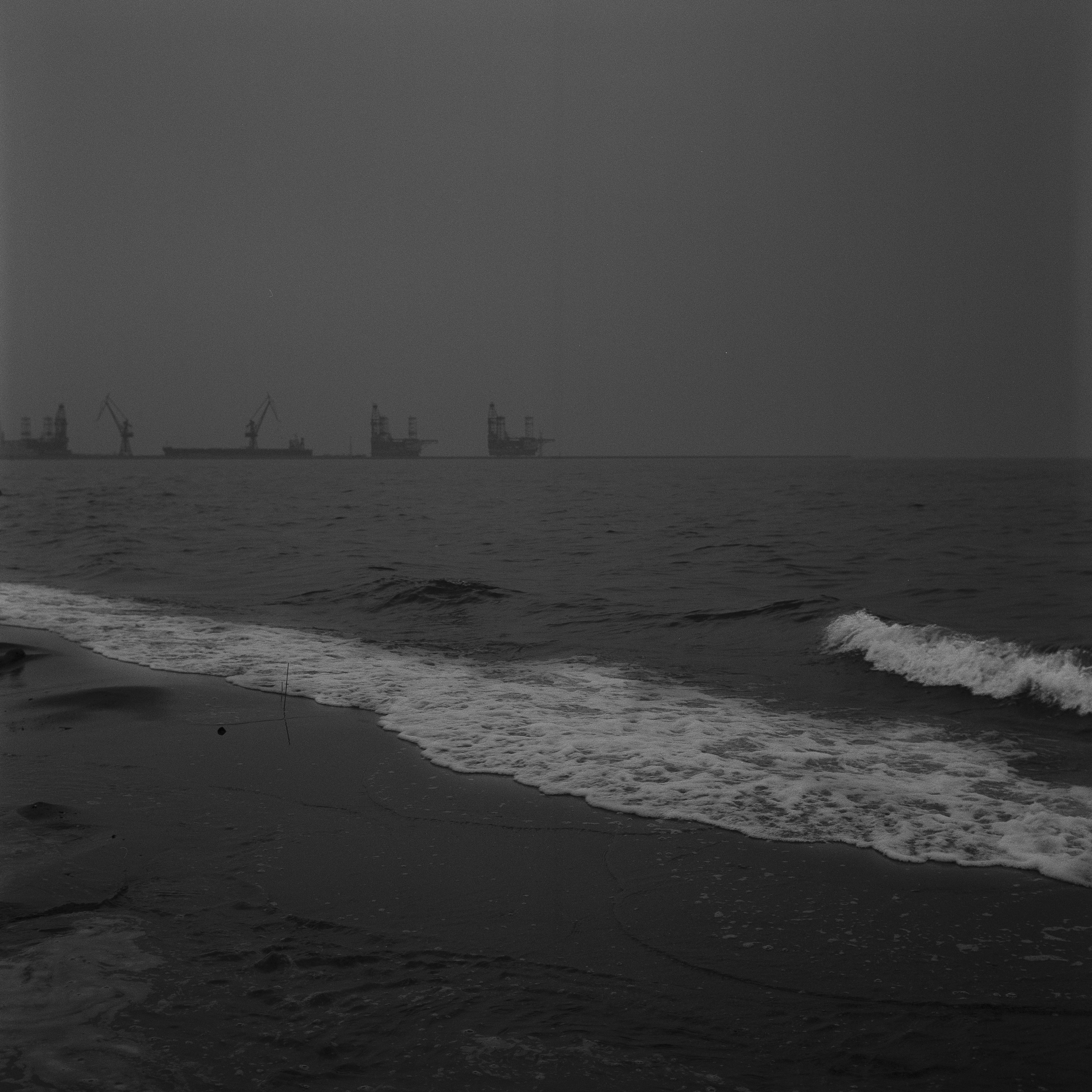 Between Mountains and Sea 29