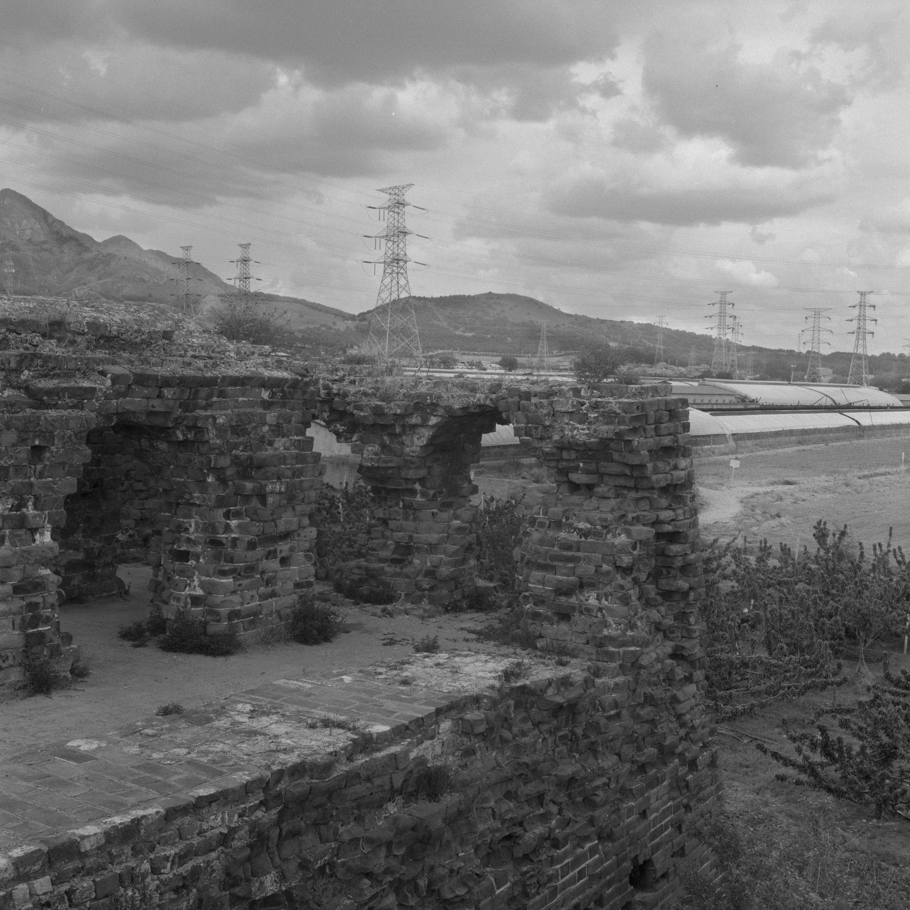 Between Mountains and Sea 34